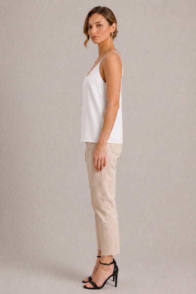LIN SLEEVELESS WHITE TOP