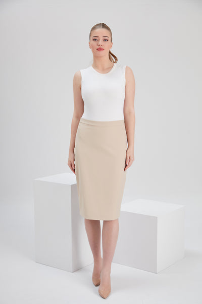 noacode sustainable vegan recycled fabric pencil skirt with white top plus tall size fashion in Europe Netherlands Denmark Germany Sweden