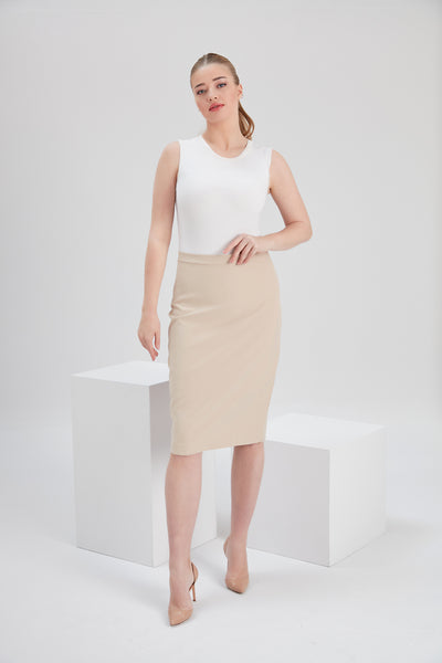 noacode sustainable vegan recycled fabric pencil skirt with white top plus tall size ethical office fashion in Europe Netherlands Denmark Germany Sweden