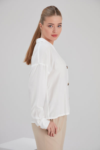 NOACODE high quality sustainable white Tencel blouse for office wear for tall curvy women  side look